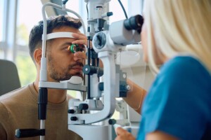 What are the Business Structure Options for Solo Optometrists in California?